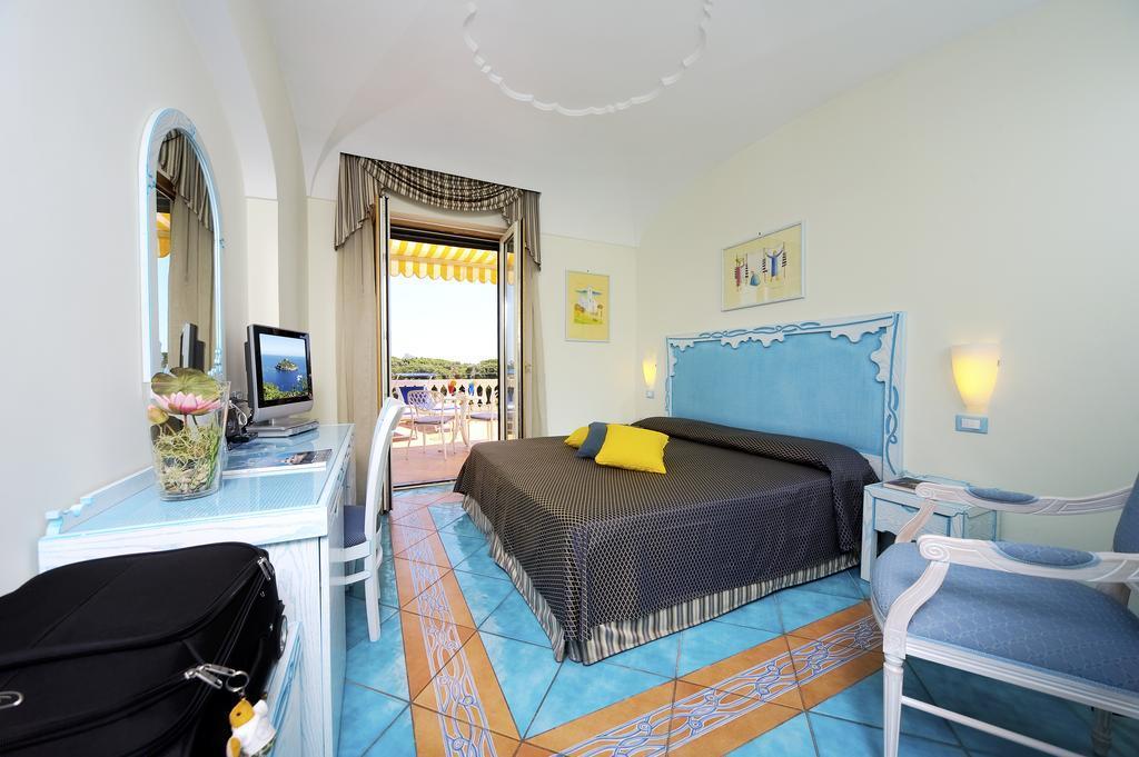 Hotel Bellevue Benessere & Relax Ischia Exteriör bild