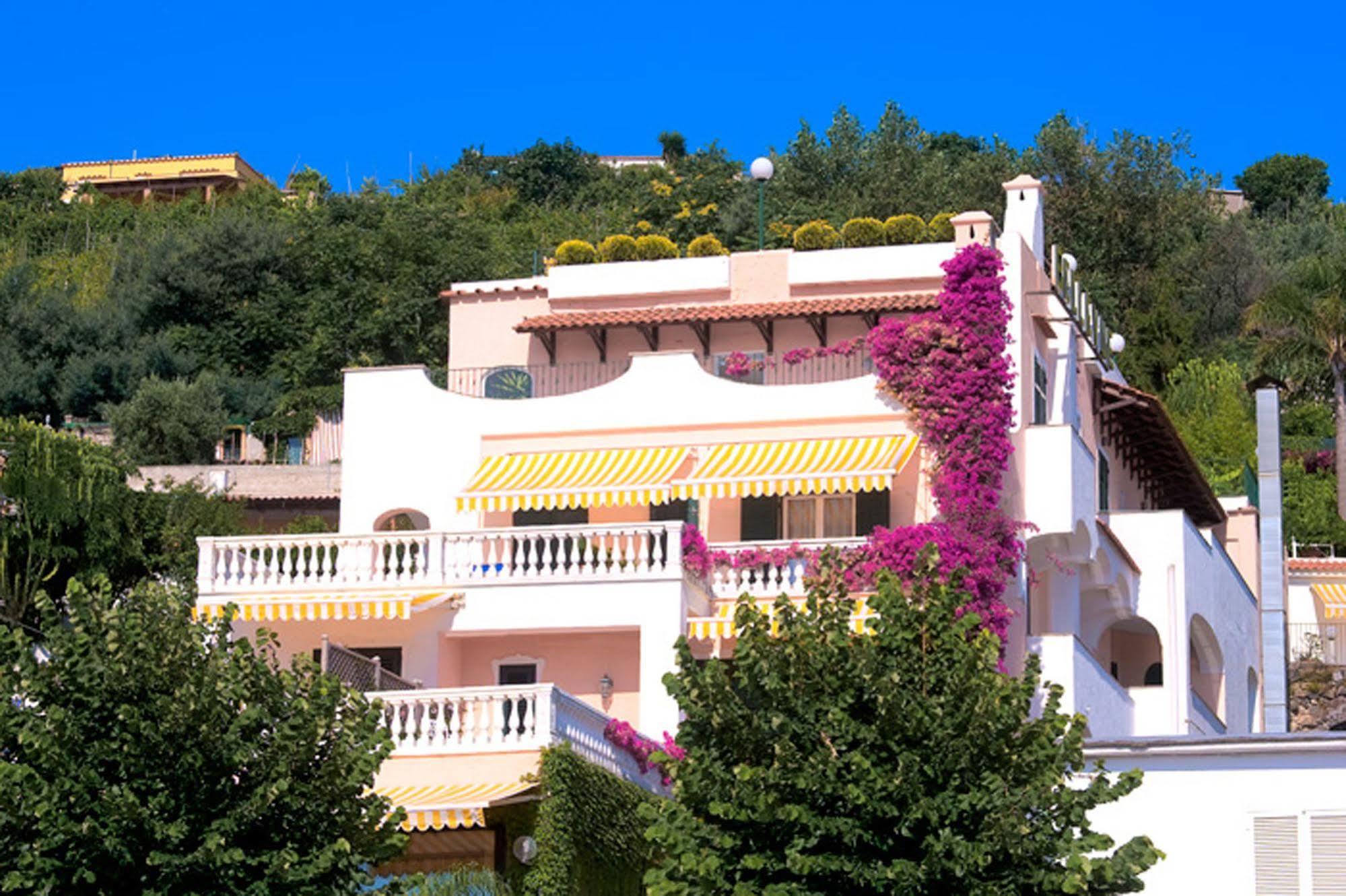 Hotel Bellevue Benessere & Relax Ischia Exteriör bild
